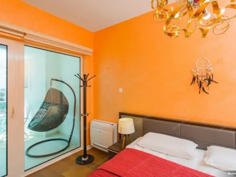 Sale, one bedroom apartment, 78m², Budva, Crna Gora - image 16