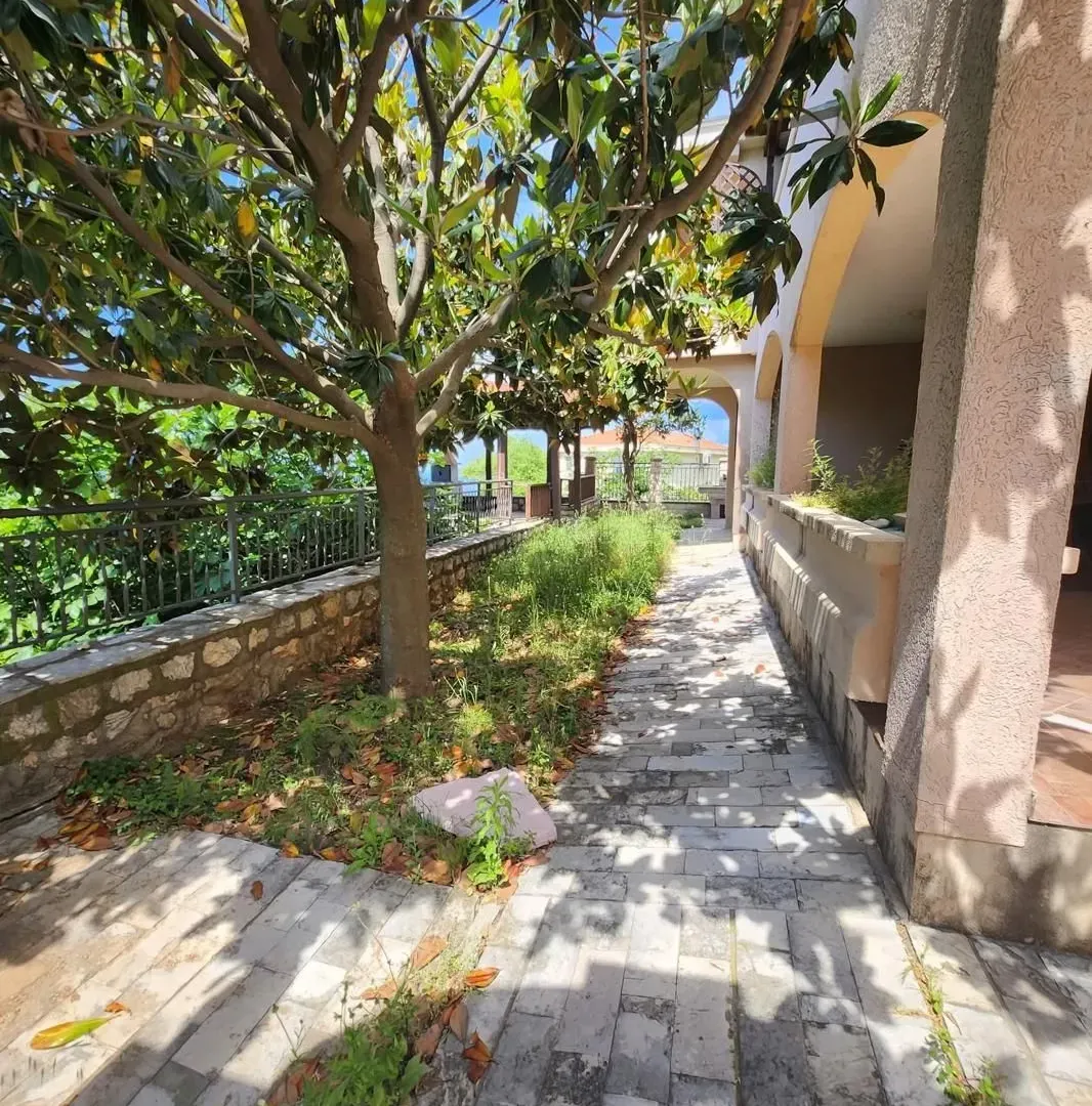 Sale, house, 145m², Blizikuće, Budva