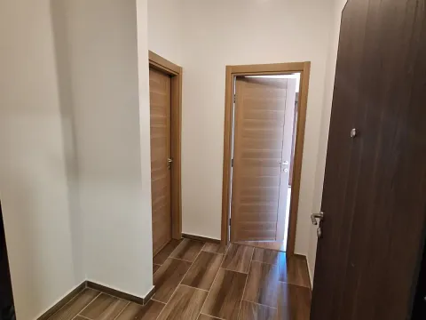 Sale, one bedroom apartment, 41m², Stari Aerodrom, Podgorica - image 5