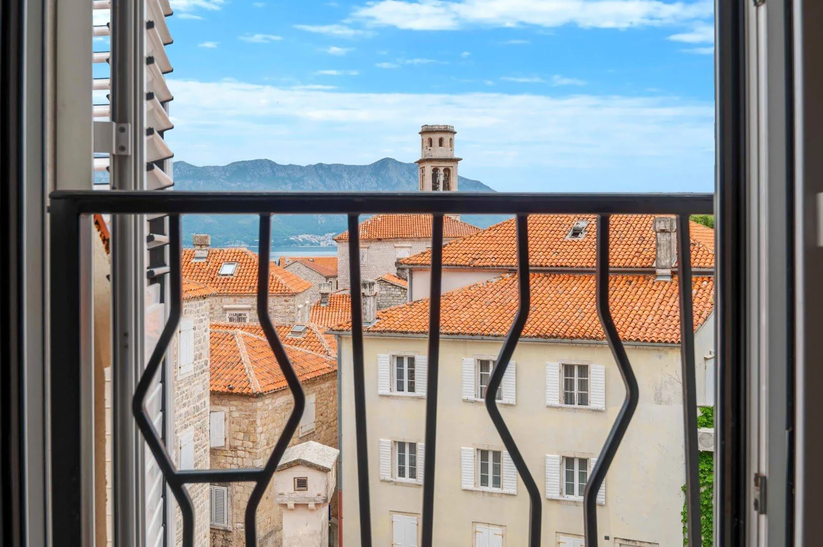 Sale, one bedroom apartment, 70m², Stari Grad, Budva