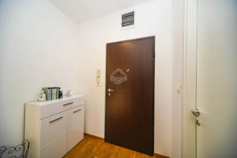 Rent, one bedroom apartment, 44m², City Kej, Podgorica - image 7