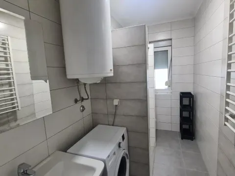 Izdavanje, dvosoban stan, Podgorica, Crna Gora - image 5