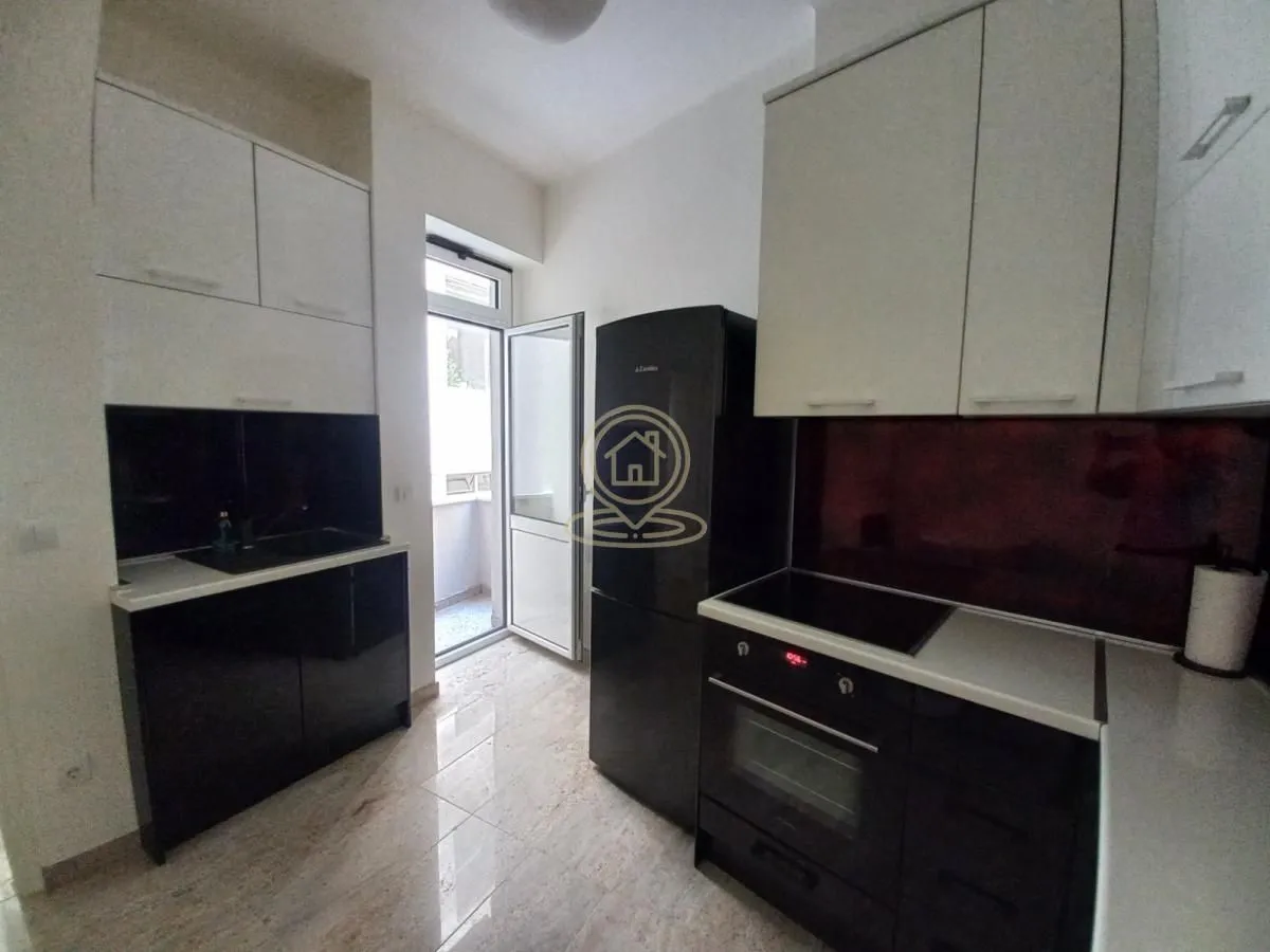 Izdavanje, trosoban stan, 70m², Stari Grad, Beograd