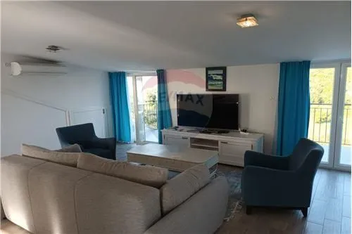 Izdavanje, garsonjera, 75m², Obala Đuraševića, Tivat