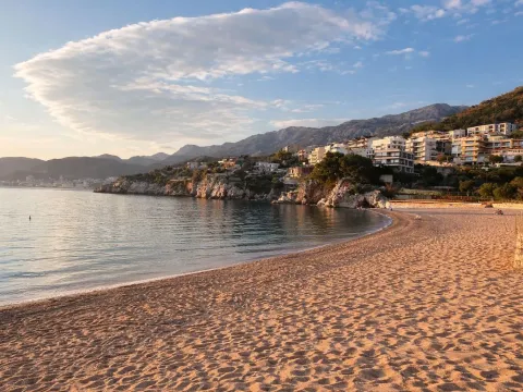 Sale, one bedroom apartment, 68m², Pržno, Budva - image 1