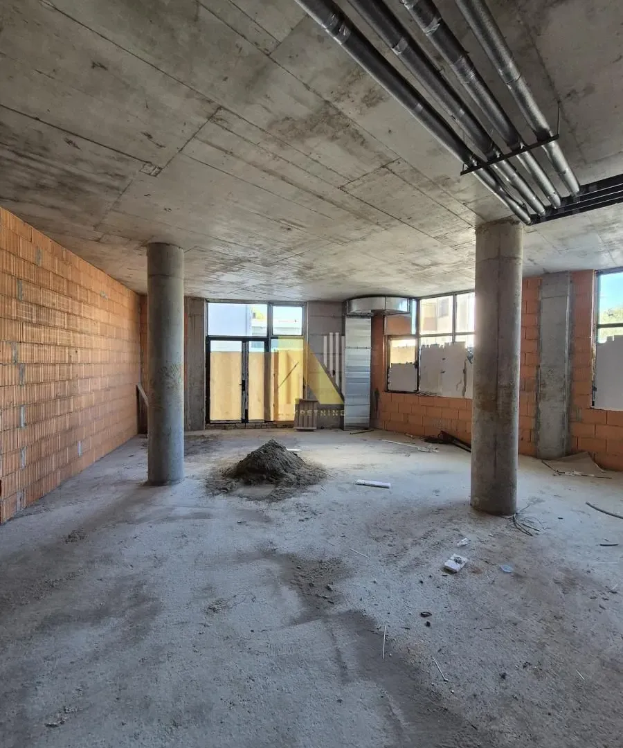 Rent, office space, 330m², Salajka, Novi Sad Sve Podlokacije