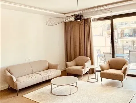 Izdavanje, četvorosoban stan, 140m², Stari Grad, Beograd - image 13