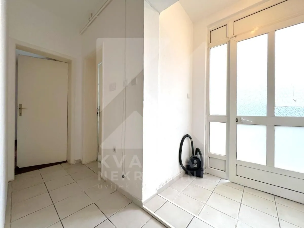 Rent, one bedroom apartment, 50m², Tološka šuma, Podgorica