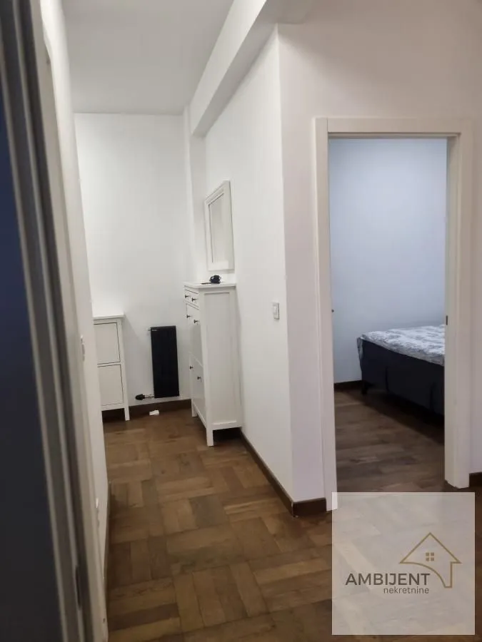 Izdavanje, trosoban stan, 55m², Šumice, Beograd