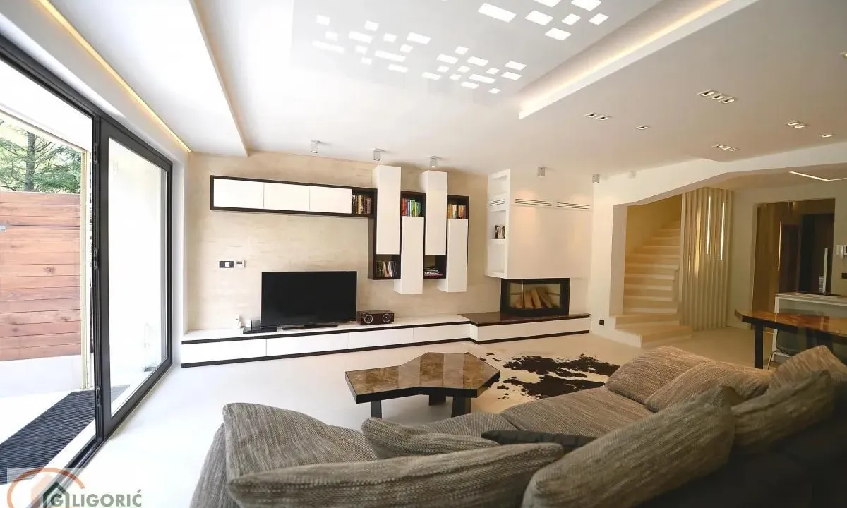 Sale, house, 305m², Banovo Brdo, Beograd