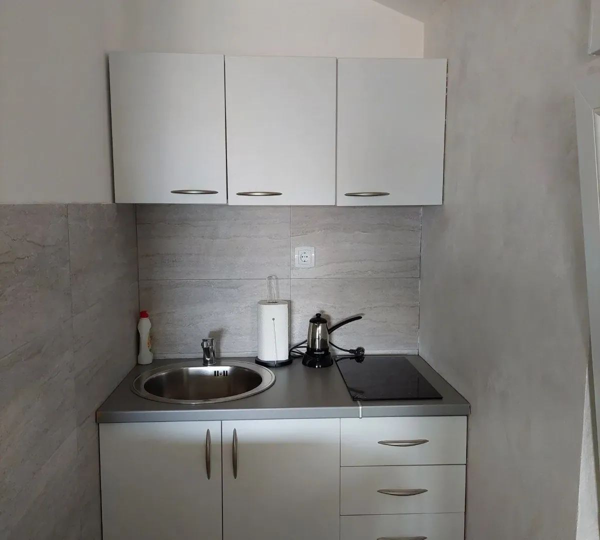 Izdavanje, garsonjera, 35m², Podi, Herceg Novi