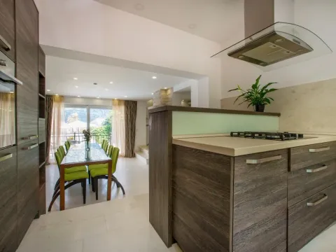 Prodaja, kuća, 300m², Kotor, Crna Gora - image 3