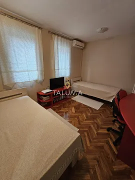Rent, three bedroom apartment, 100m², Blok 6, Podgorica - image 5