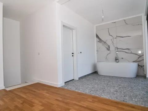 Prodaja, kuća, 184m², Budva, Crna Gora - image 19