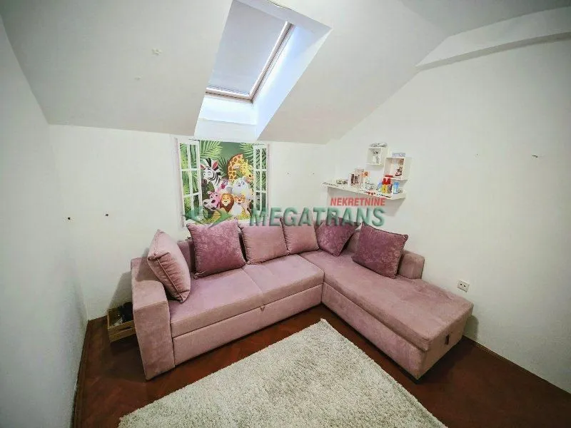 Izdavanje, trosoban stan, 80m², Adamovićevo Naselje, Novi Sad Sve Podlokacije