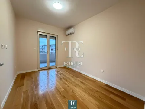 Izdavanje, trosoban stan, 97m², Central Point, Podgorica - image 7