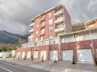 Sale, two bedroom apartment, 59m², Petrovac, Budva - image 12