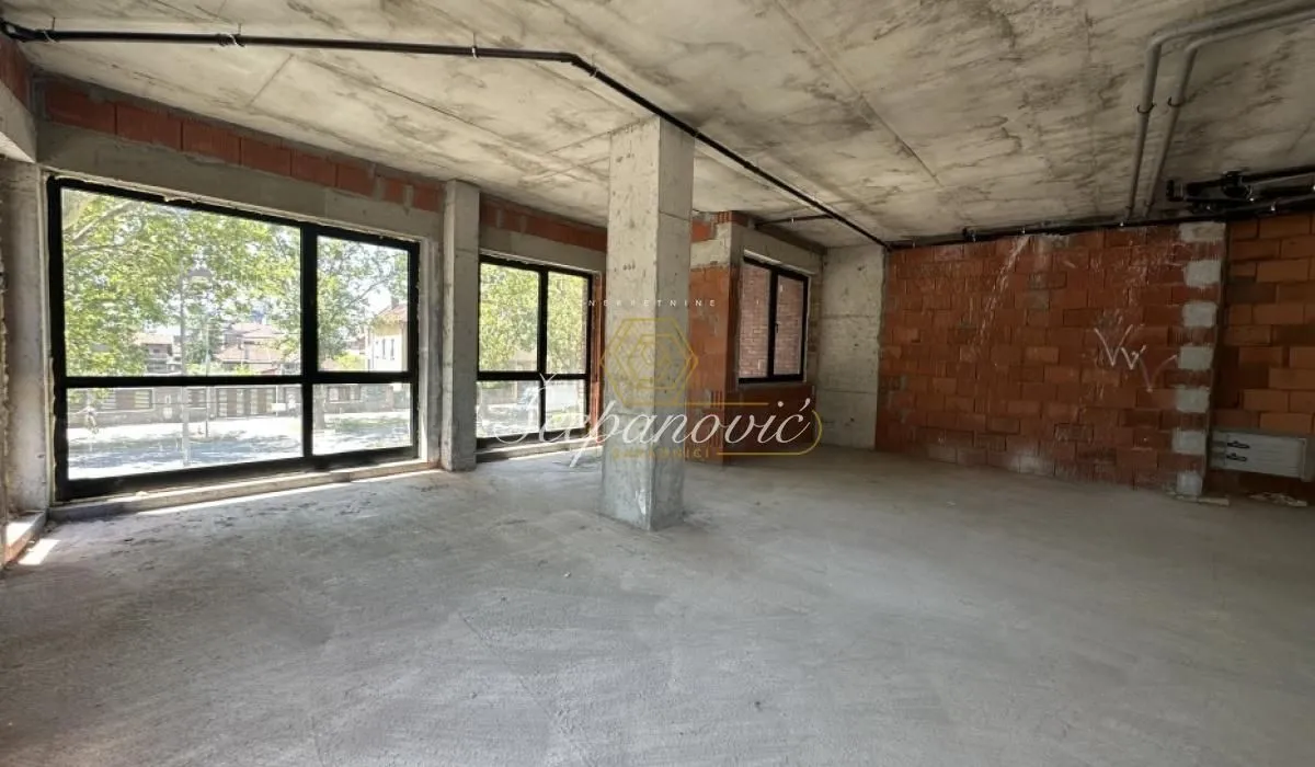 Sale, office space, 370m², Sajam, Novi Sad Sve Podlokacije