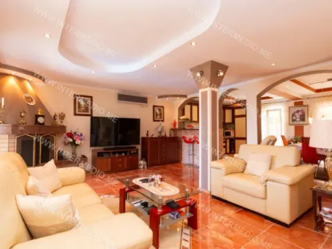 Prodaja, kuća, 181m², Kumbor, Herceg Novi - image 10