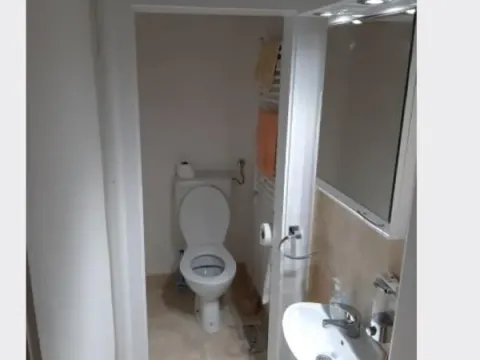 Izdavanje, četvorosoban stan, 125m², Savski Venac, Beograd - image 13