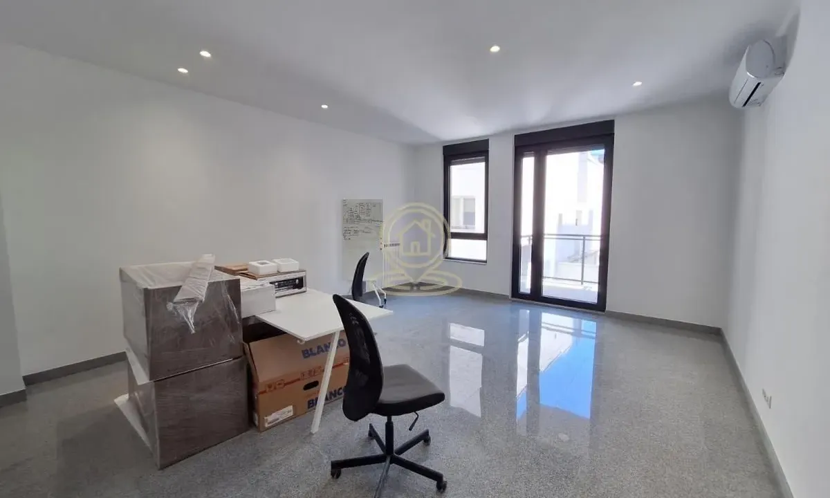 Rent, office space, 185m², Vračar Hram, Vračar Sve Podlokacije