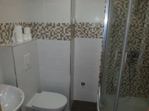 Izdavanje, jednosoban stan, 44m², City Kvart, Podgorica - image 8