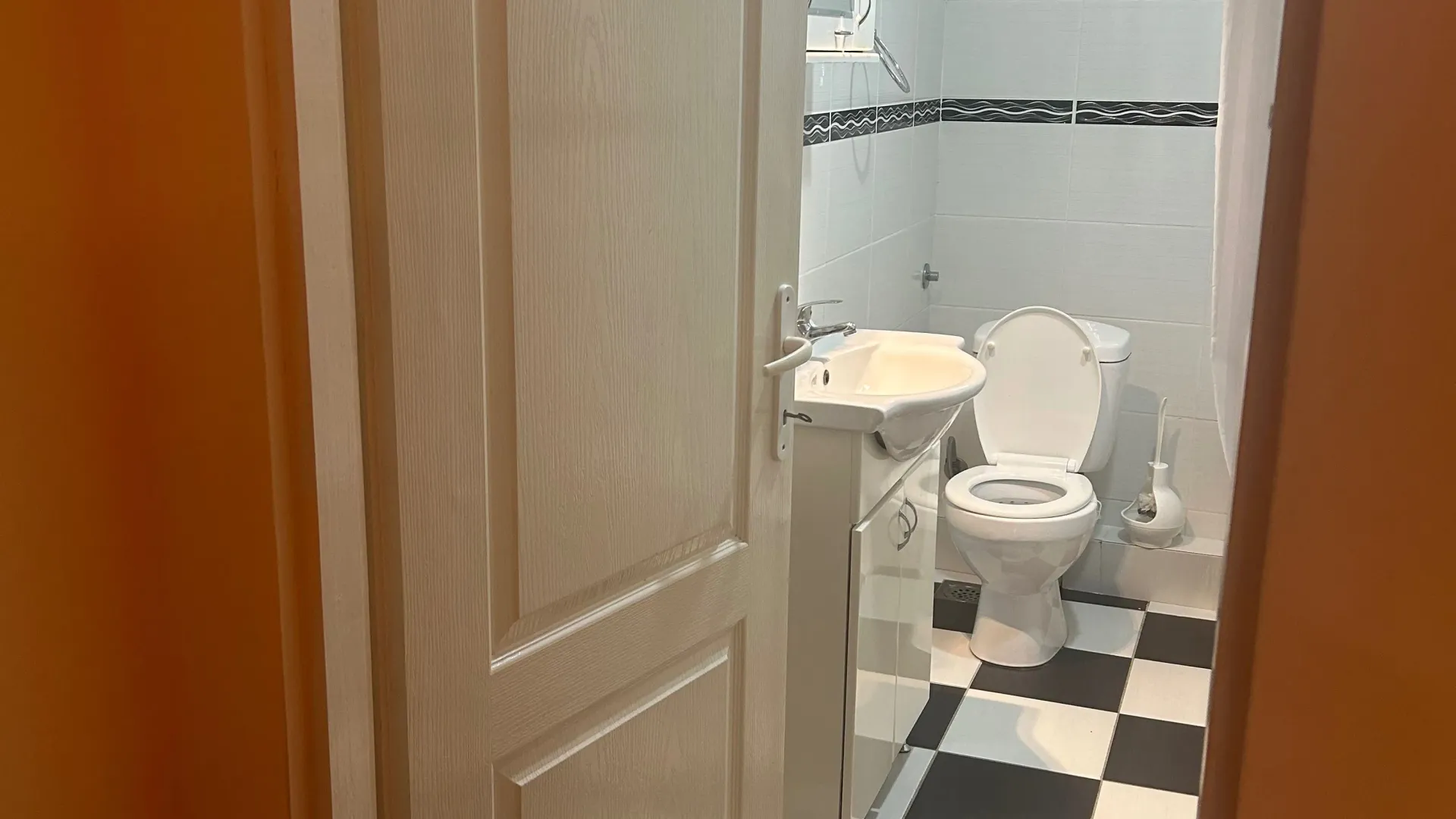 Rent, three bedroom apartment, 62m², Višnjica, Palilula Sve Podlokacije
