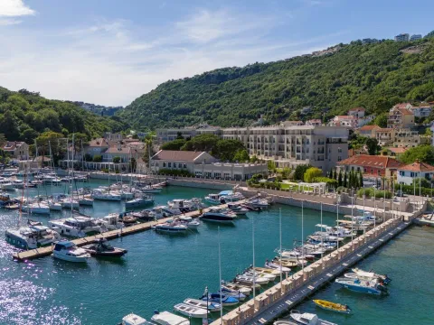 Prodaja, trosoban stan, 79m², Kotor, Crna Gora - image 14