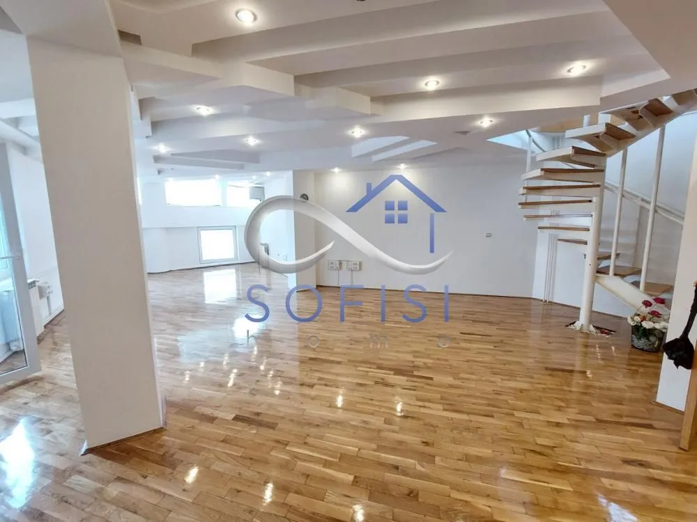 Rent, office space, 216m², Centar, Novi Sad