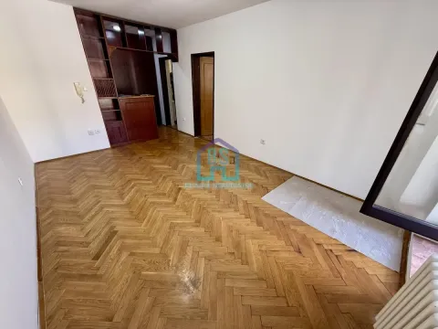 Prodaja, dvosoban stan, 40m², Bulevar Oslobodjenja, Novi Sad Sve Podlokacije - image 4