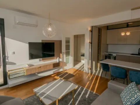 Izdavanje, jednosoban stan, 44m², Tivat, Crna Gora - image 6