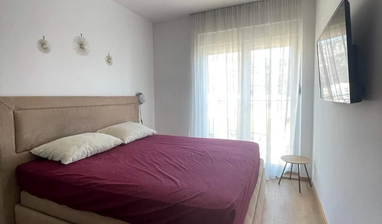Prodaja, dvosoban stan, 58m², Podmaine, Budva