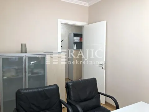 Sale, three bedroom apartment, 82m², Južni Bulevar, Vračar Sve Podlokacije - image 9