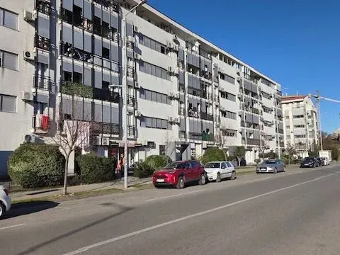 Izdavanje, jednosoban stan, 42m², 1 maj, Podgorica - image 2