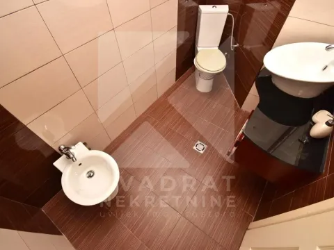 Rent, house, 330m², Golubovci, Podgorica - image 30