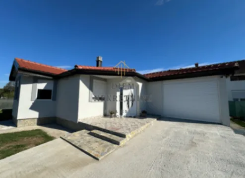 Izdavanje, kuća, 170m², Zagorič, Podgorica