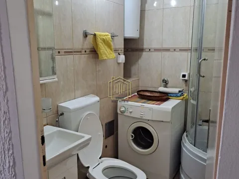 Izdavanje, dvosoban stan, 70m², Preko Morače, Podgorica - image 4