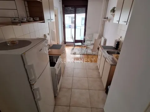 Rent, one bedroom apartment, 42m², Vračar Sve Podlokacije, Beograd - image 9