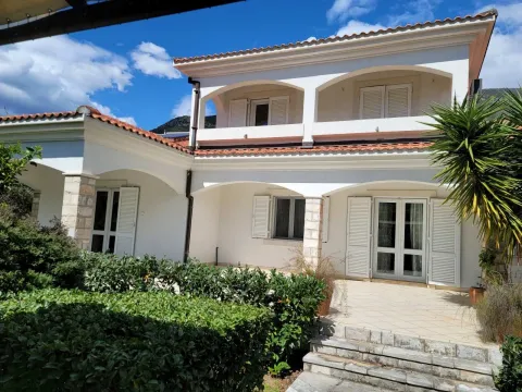 Kuća in Đenovići