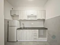 Izdavanje, poslovni prostor, 70m², Central Point, Podgorica - image 4