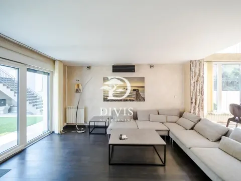 Prodaja, kuća, 209m², Kanarevo Brdo, Beograd - image 4