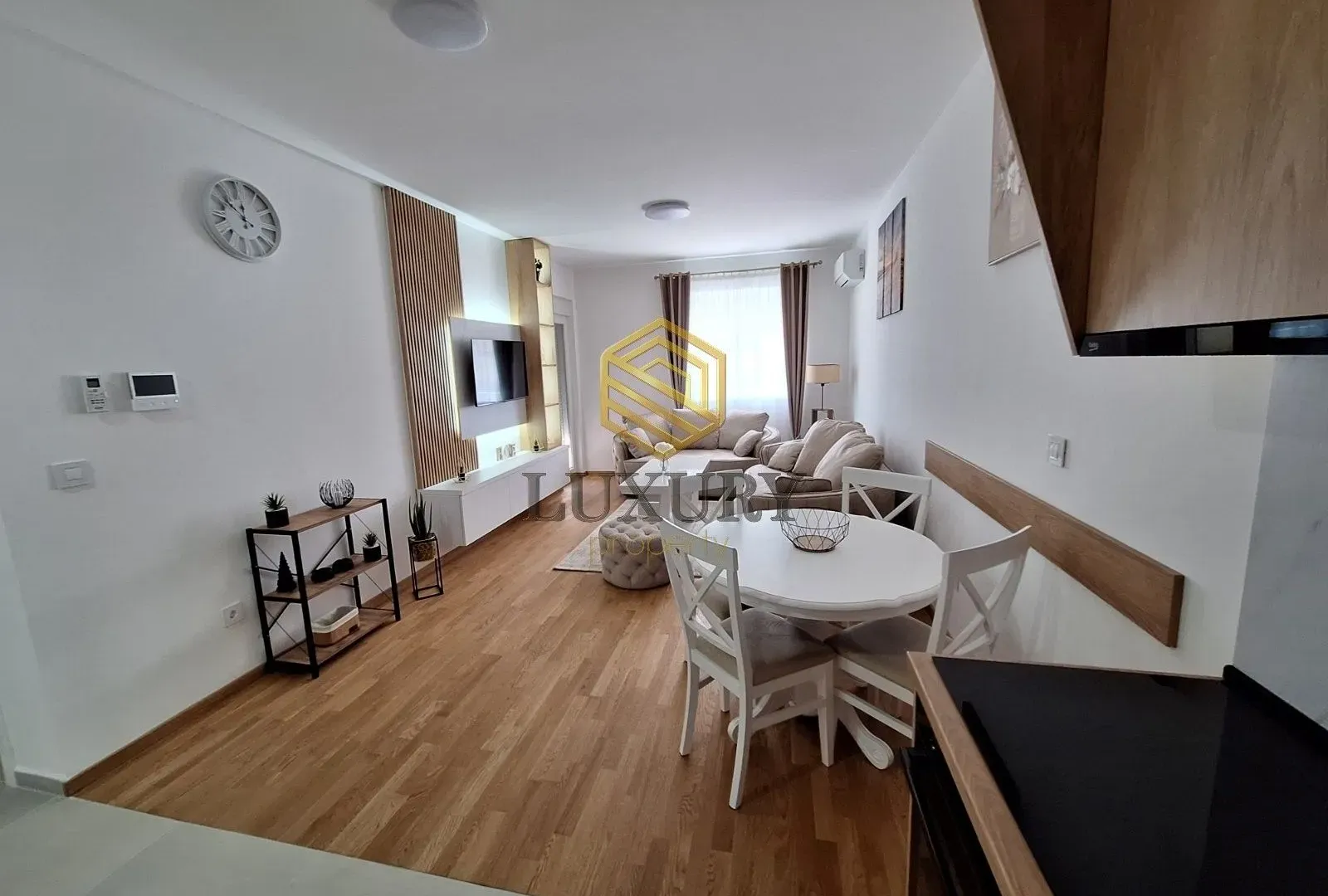 Izdavanje, jednosoban stan, 48m², Stari Aerodrom, Podgorica