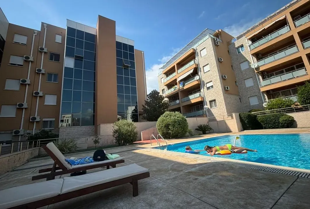 Sale, two bedroom apartment, 68m², Bečići, Budva