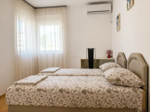 Rent, three bedroom apartment, 90m², Rozino, Budva - image 7