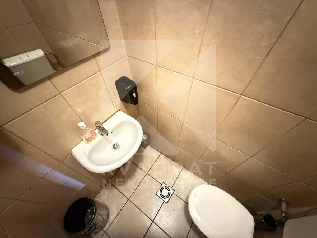 Rent, office space, 80m², Stari Aerodrom, Podgorica