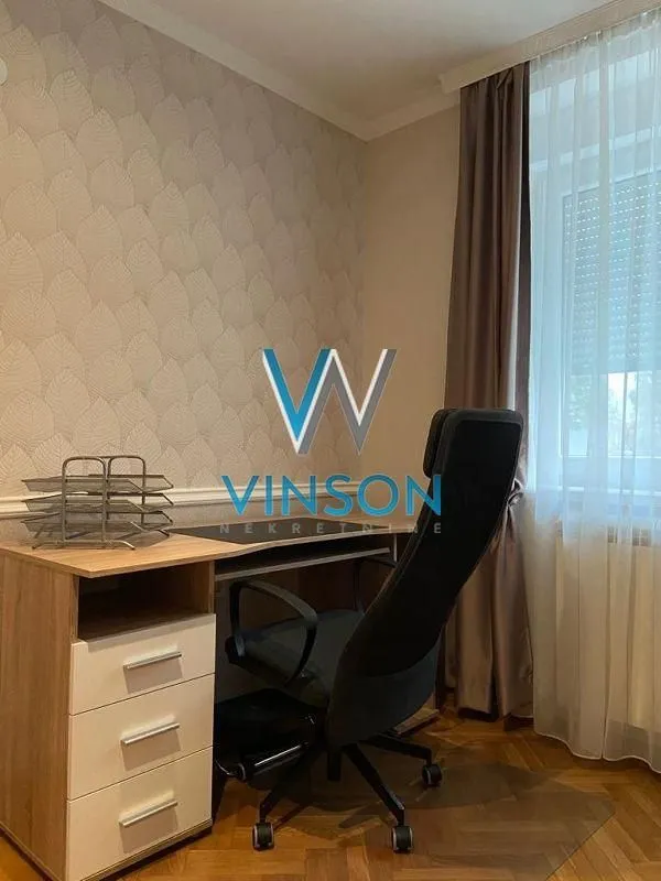Izdavanje, trosoban stan, 130m², Grbavica, Novi Sad Sve Podlokacije