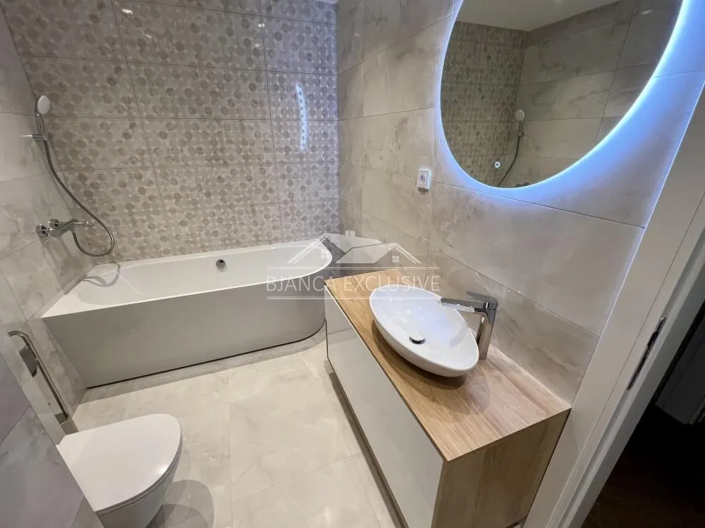 Prodaja, četvorosoban stan, 122m², Bulbulder, Zvezdara Sve Podlokacije