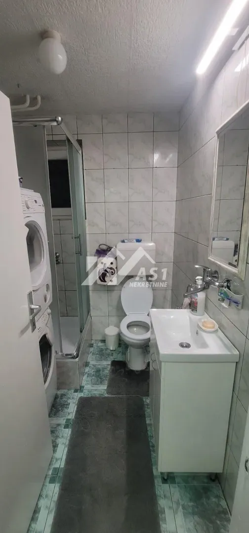 Izdavanje, jednosoban stan, 32m², Betanija, Novi Sad Sve Podlokacije