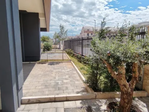 Izdavanje, garsonjera, 18m², Zabjelo, Podgorica - image 2