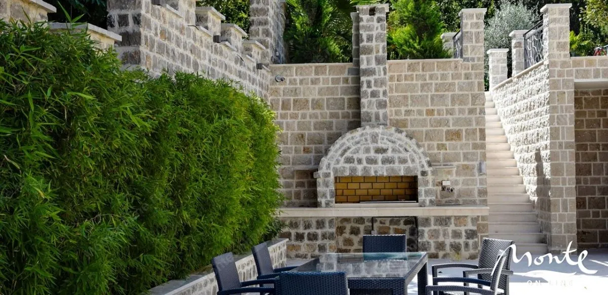 Sale, house, 382m², Stoliv, Kotor